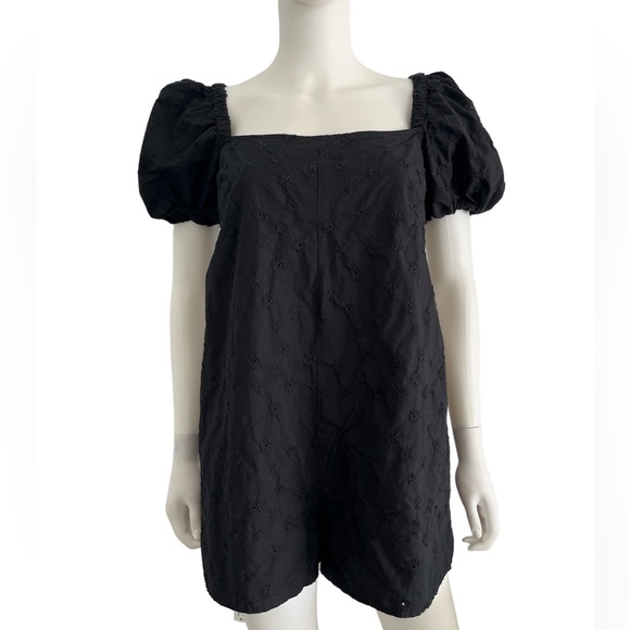 Zara romper‎ shorts laced up back - Picture 2 of 8